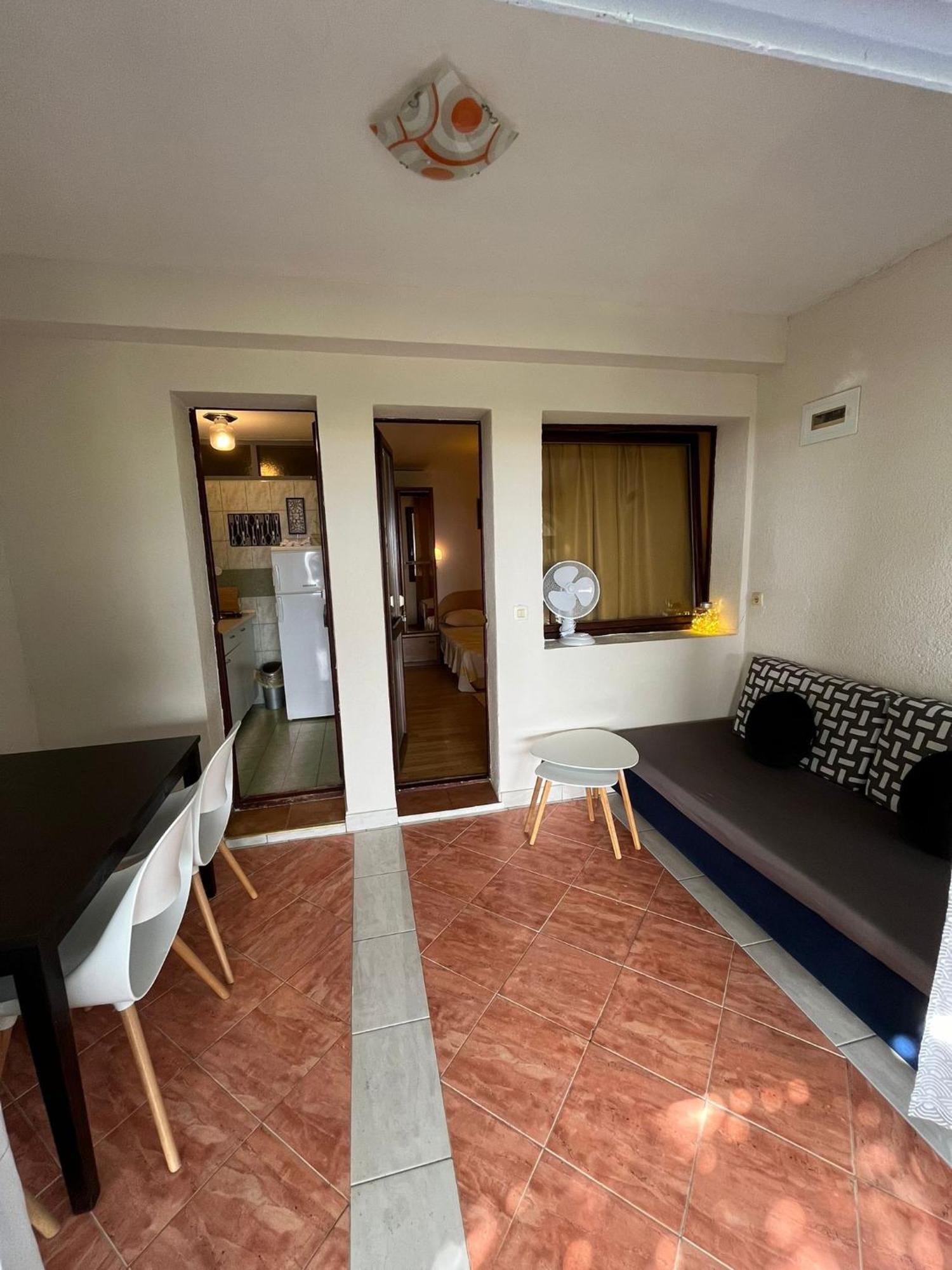 Apartmani Ankora Brist Δωμάτιο φωτογραφία